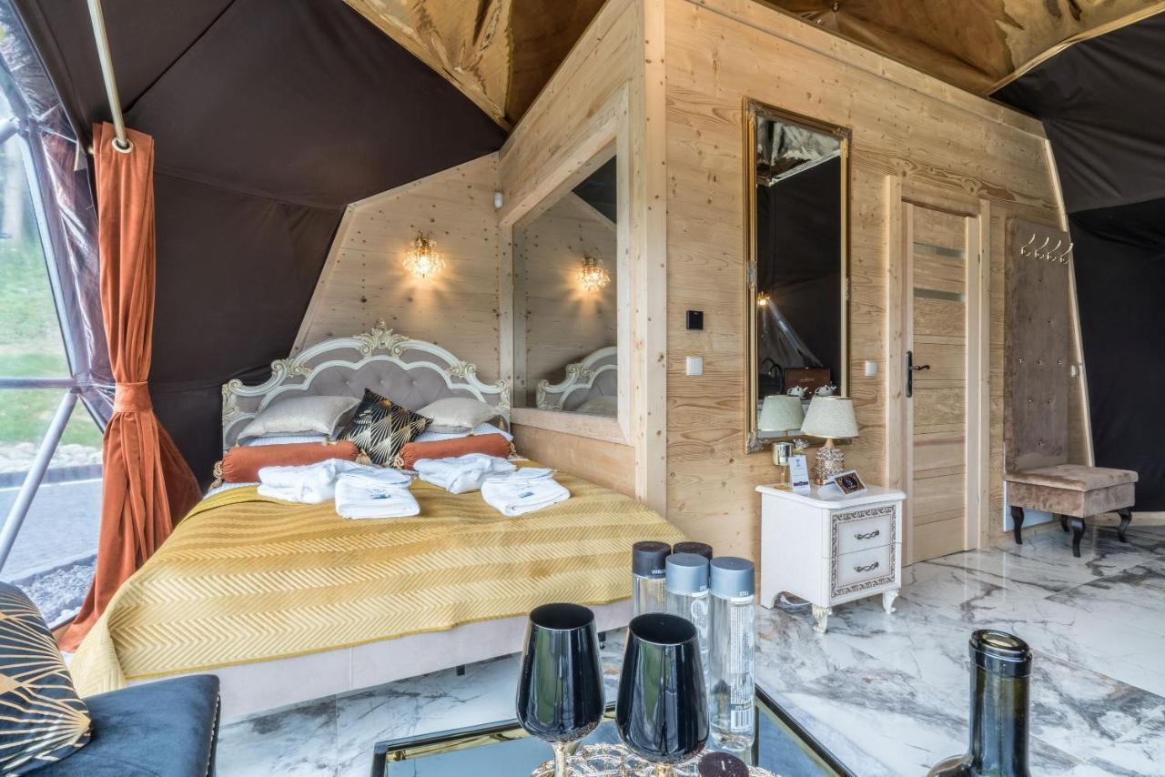 Отель Glamp Royal Бялы-Дунаец Экстерьер фото